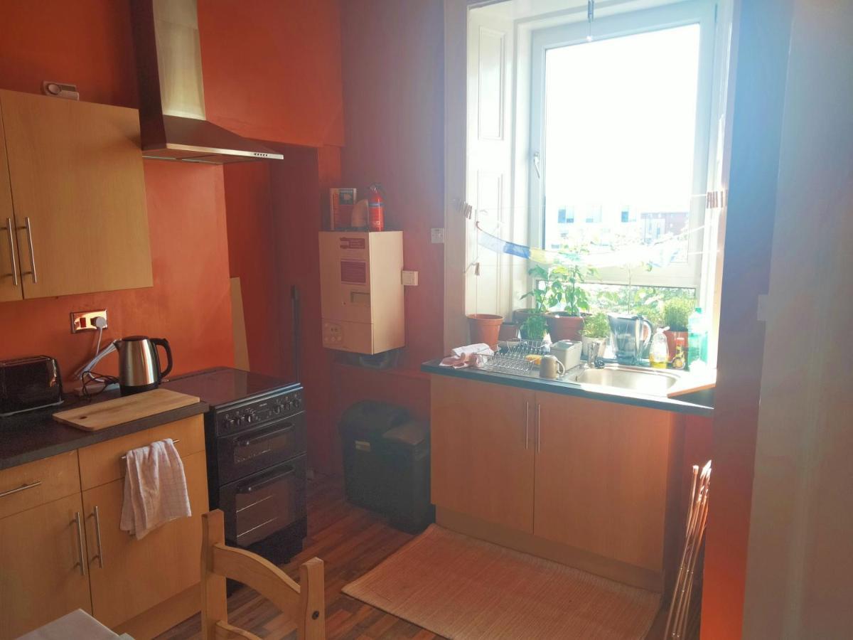 Spacious Flat In Bridgeton, Glasgow Eksteriør billede